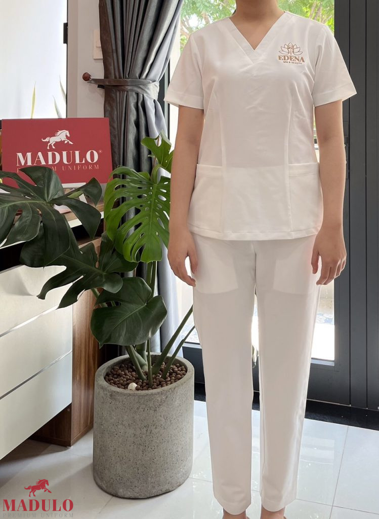 Bộ đồng phục của MADULO cho nhân viên massage 